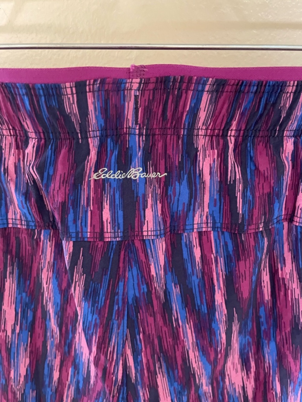 ✨Women’s Eddie Bauer Track Shorts Size XS - Picture 8 of 8